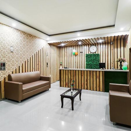 Hotel Grand 81 Faridabad Bagian luar foto